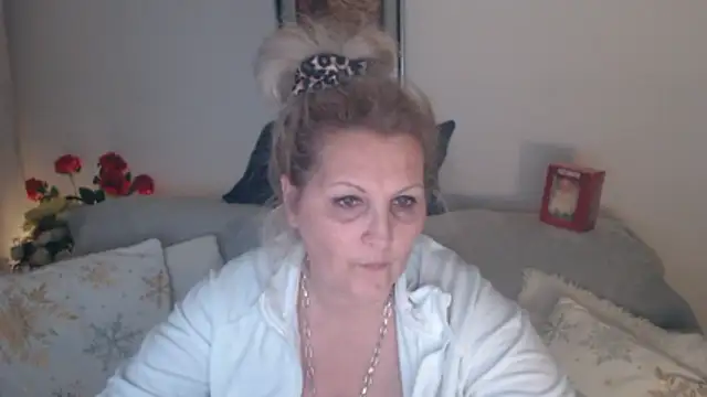 Divineblond online show from March 2026 09:04:02 PM