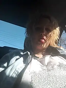Divineblond online show from March 2025 12:20:01 PM