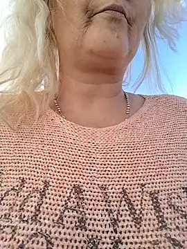 Divineblond online show from February 2026 02:17:02 PM