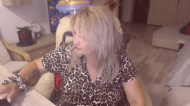 Divineblond online show from September 2025 10:48:02 PM