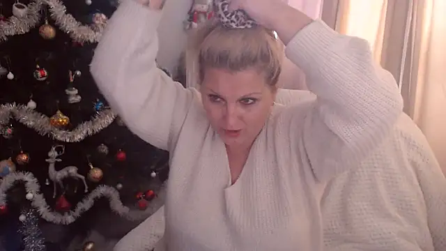 Divineblond online show from December 2025 09:48:02 AM