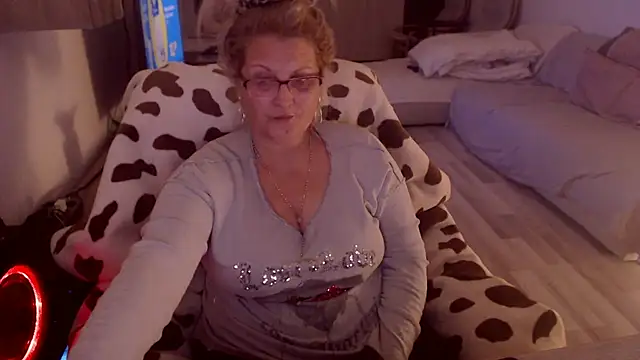 Divineblond online show from January 2026 11:31:02 PM