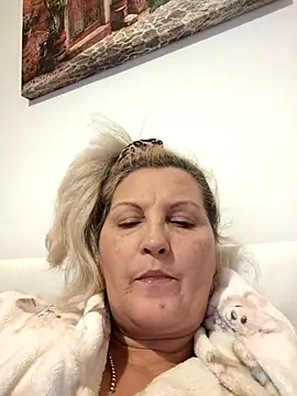 Divineblond online show from December 2025 09:06:02 PM