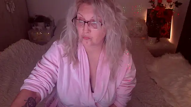 Divineblond online show from February 2026 05:58:02 PM