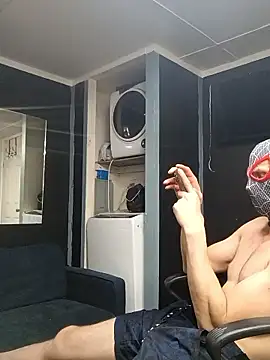 bwcloverboy2 online show from May 2026 02:45:01 PM