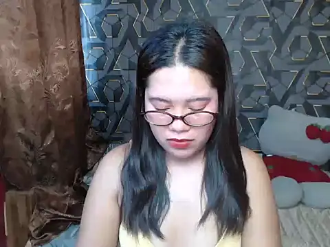 ur prettychelsie online show from May 2026 10:37:02 PM