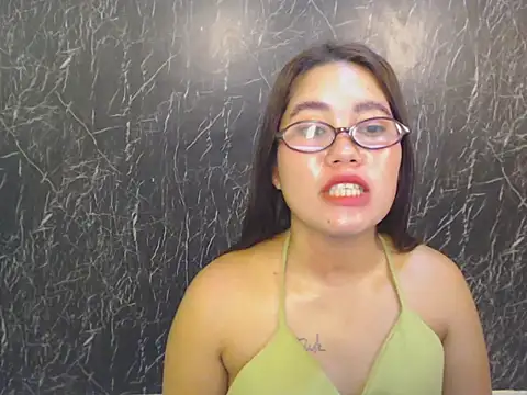 ur prettychelsie online show from April 2026 01:41:02 PM