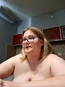Snapshot of IrenRori chatting on May 2026 08:27:01 AM IrenRori online show from May 2026 08:27:01 AM