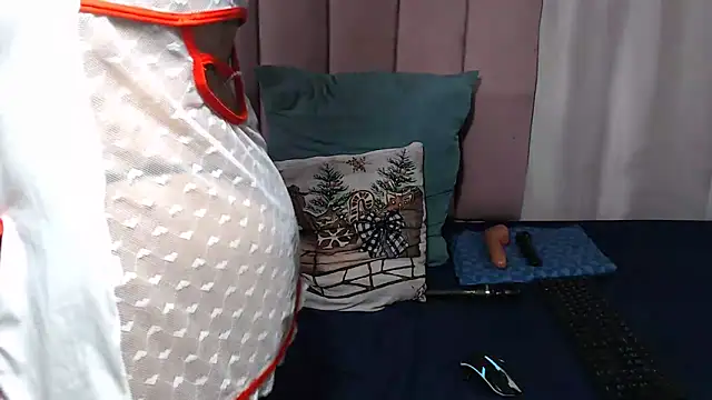 sweet-anne online show from May 2026 05:11:01 AM