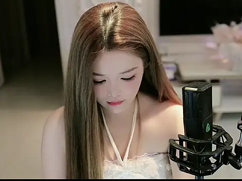 Snapshot of azi666523 chatting on April 2026 08:11:01 AM azi666523 online show from April 2026 08:11:01 AM