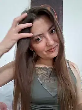 Snapshot of Alba2331 chatting on May 2026 10:09:02 AM Alba2331 online show from May 2026 10:09:02 AM