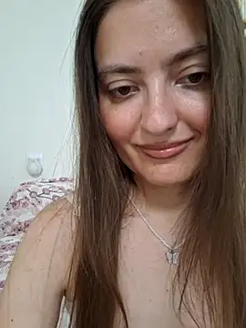 Snapshot of Alba2331 chatting on June 2026 12:00:02 PM Alba2331 online show from June 2026 12:00:02 PM