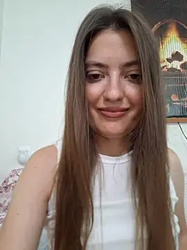 Snapshot of Alba2331 chatting on July 2026 12:05:02 PM Alba2331 online show from July 2026 12:05:02 PM