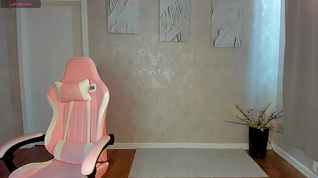 Elaine Smith online show from May 2026 01:26:01 AM