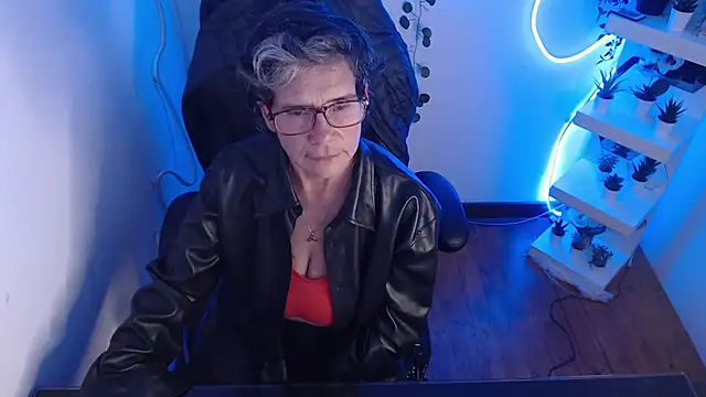 selena ferreira online show from May 2026 10:06:02 PM