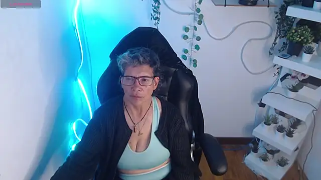 Snapshot of selena_ferreira chatting on June 2026 07:22:02 PM selena ferreira online show from June 2026 07:22:02 PM