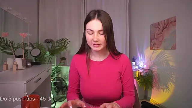 Snapshot of BettyMarlowe chatting on June 2026 05:23:01 AM BettyMarlowe online show from June 2026 05:23:01 AM