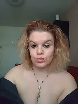 Snapshot of Maryquenn chatting on May 2026 08:30:02 AM Maryquenn online show from May 2026 08:30:02 AM