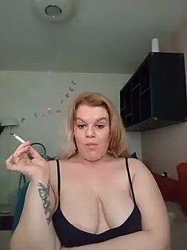 Snapshot of Maryquenn chatting on June 2026 10:37:01 AM Maryquenn online show from June 2026 10:37:01 AM