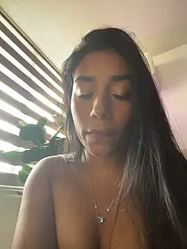Snapshot of SaryJonex chatting on May 2026 02:46:01 PM SaryJonex online show from May 2026 02:46:01 PM