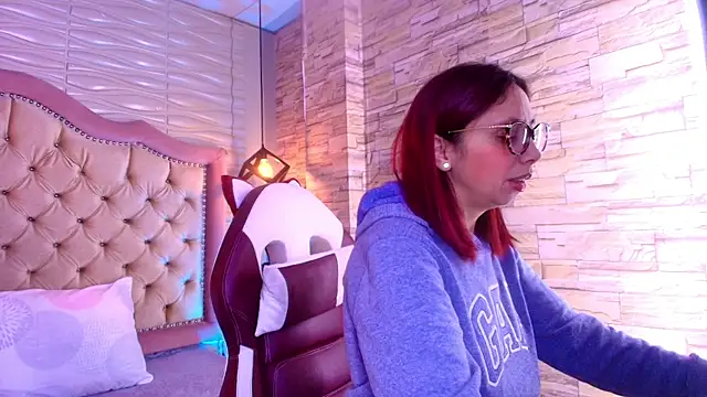 stephaniesun  online show from July 2026 01:02:01 PM