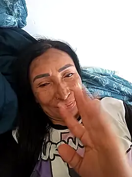 Snapshot of Lara_vela chatting on May 2026 01:19:01 PM Lara vela online show from May 2026 01:19:01 PM