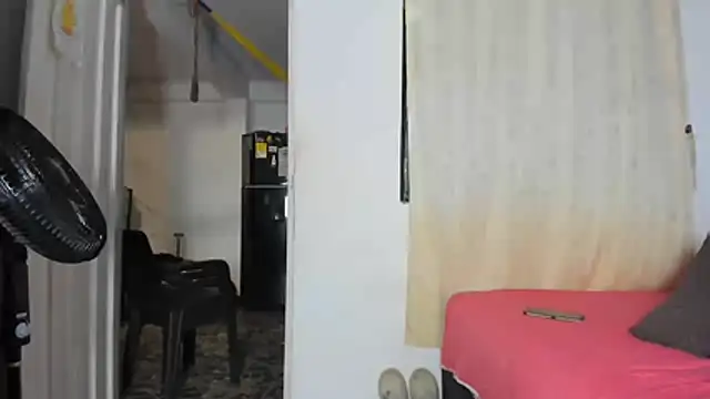 Lara vela online show from July 2026 10:39:02 AM