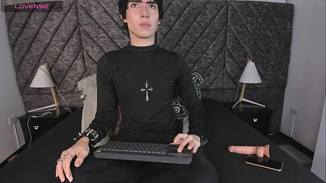 DemonFoxx online show from June 2026 12:06:01 PM