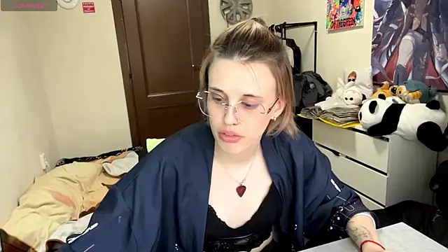 Queen moments  online show from April 2026 11:12:01 AM