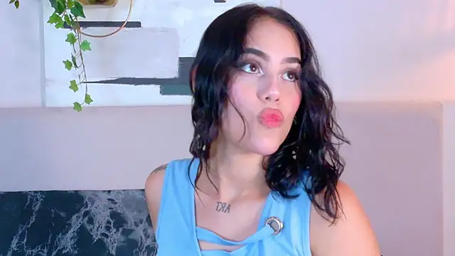 CuteWofy  online show from May 2026 07:45:02 PM