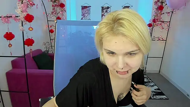 EndlessDreamm online show from April 2026 09:40:01 AM