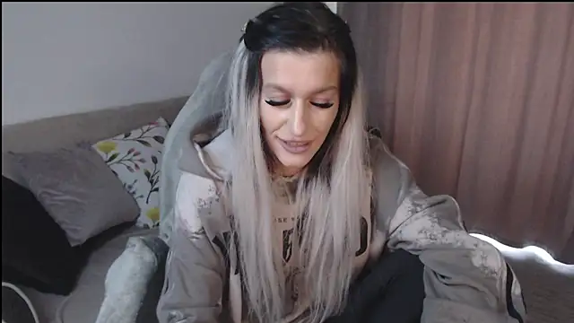 mia lovely98 online show from April 2026 04:59:01 AM