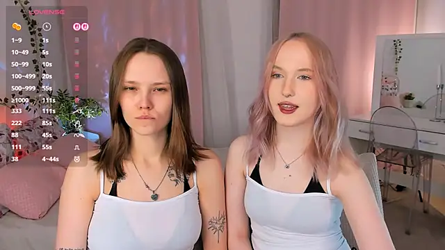 lisaluve online show from May 2026 09:40:02 PM