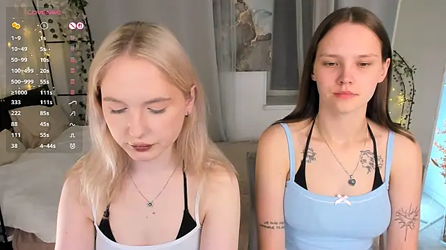 lisaluve online show from June 2026 04:07:01 PM