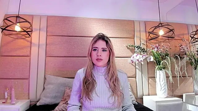 AndreinaOwen online show from July 2026 12:05:02 PM
