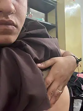 yyyyyooorrrwww online show from April 2026 05:36:02 PM