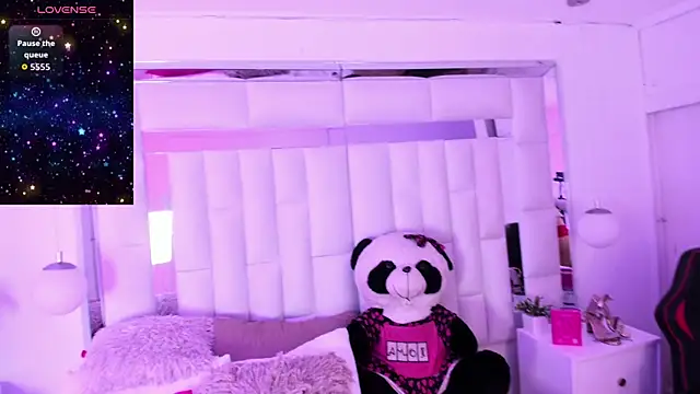 athenea fox  online show from April 2026 08:54:01 PM