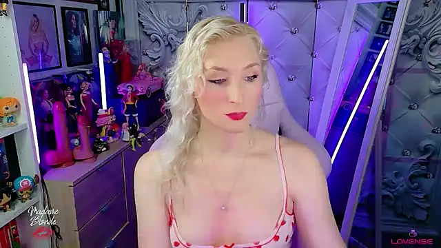 Madame Blonde online show from July 2026 05:19:01 AM