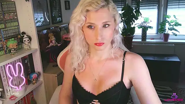 Madame Blonde online show from May 2026 12:31:01 PM