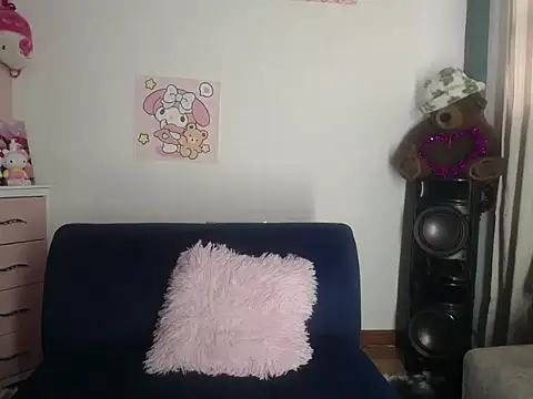 Snapshot of Emybbyx chatting on May 2026 08:18:02 PM Emybbyx online show from May 2026 08:18:02 PM