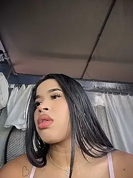 Snapshot of EmmaExoticaXXX chatting on June 2026 09:34:02 PM EmmaExoticaXXX online show from June 2026 09:34:02 PM