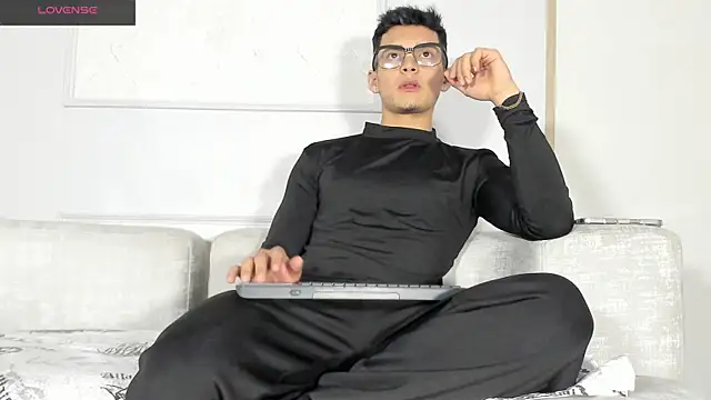 Alan Salazar online show from June 2026 05:41:01 PM