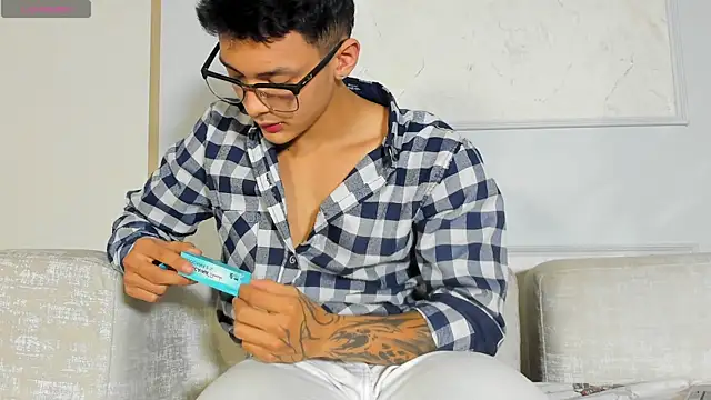 Alan Salazar online show from June 2026 05:43:02 PM