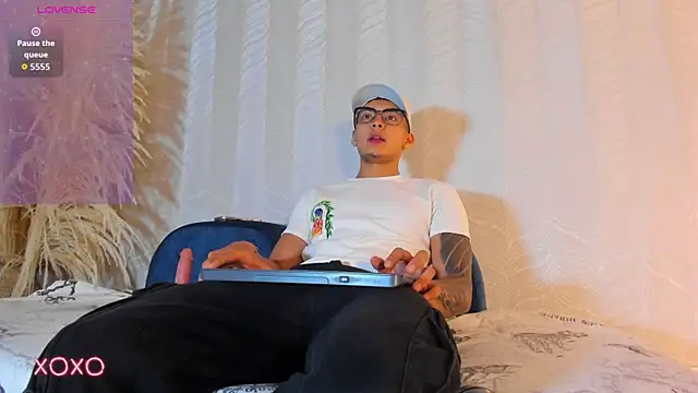Alan Salazar online show from June 2026 05:32:01 PM
