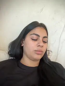 LilyLovell online show from June 2026 12:10:02 PM