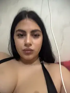LilyLovell online show from May 2026 06:08:01 PM