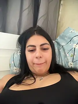 LilyLovell online show from May 2026 12:19:01 PM
