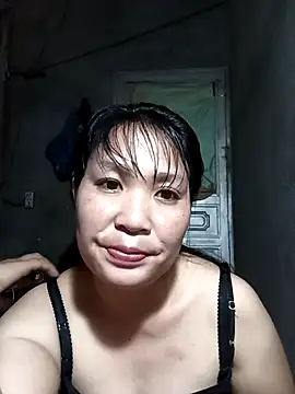 Snapshot of Beola-mi chatting on April 2026 02:02:02 AM Beola-mi online show from April 2026 02:02:02 AM