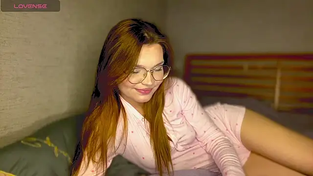 TessaLust  online show from May 2026 06:22:02 PM