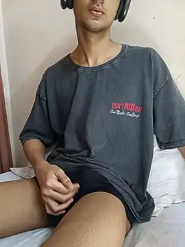 Snapshot of skinny_raj chatting on July 2026 08:09:01 PM skinny raj online show from July 2026 08:09:01 PM